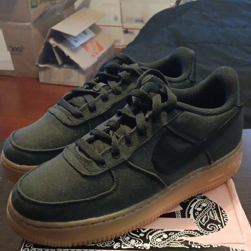 Nike Air Force 1 Low '07 "Black Gum" M6Y/W7.5 Brand New - Picture 3 of 9